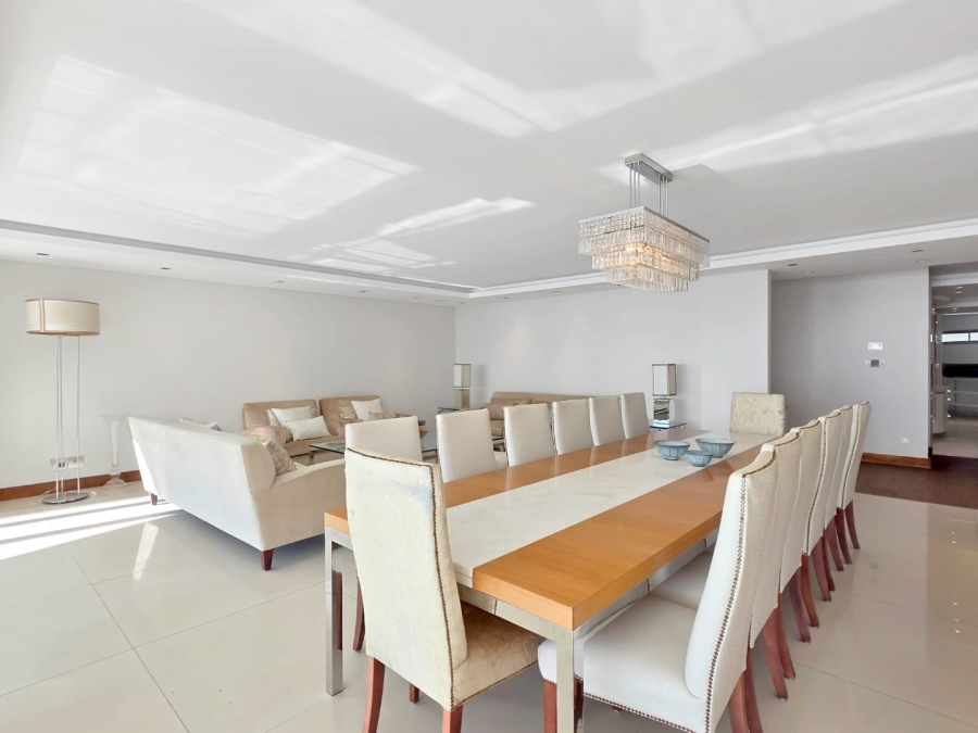 2 Bedroom Property for Sale in Sea Point Western Cape